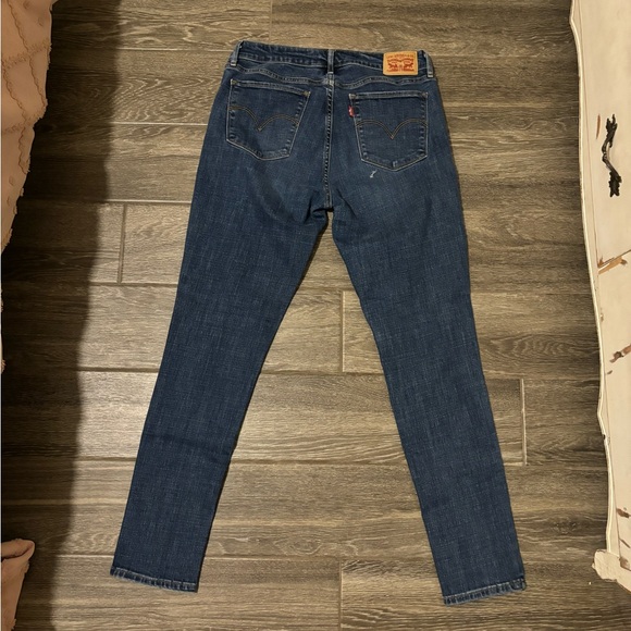 Levi’s - Picture 2 of 2